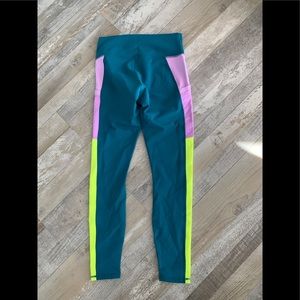 Fabletics 7/8 Powerhold Pocket Leggings
